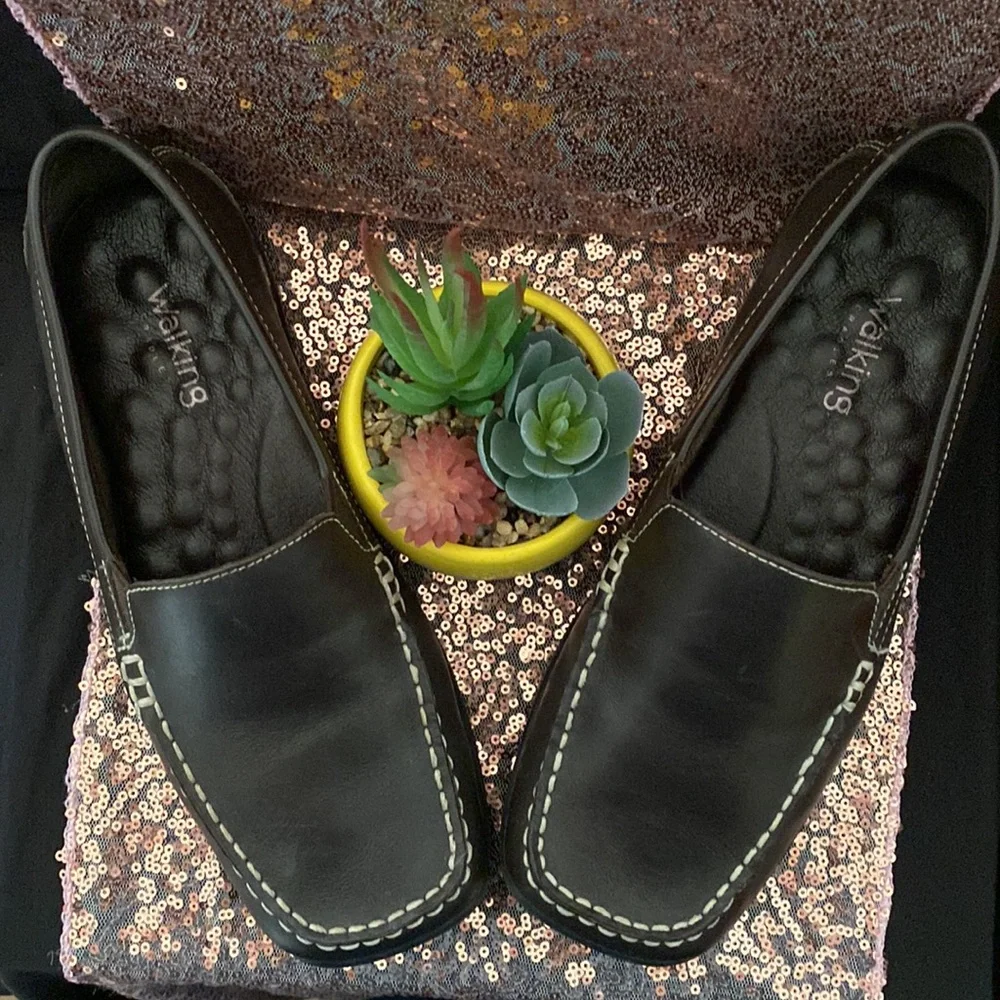 ☁️Comfortable yet stylish loafers by Walking Cradles - Picture 8 of 11